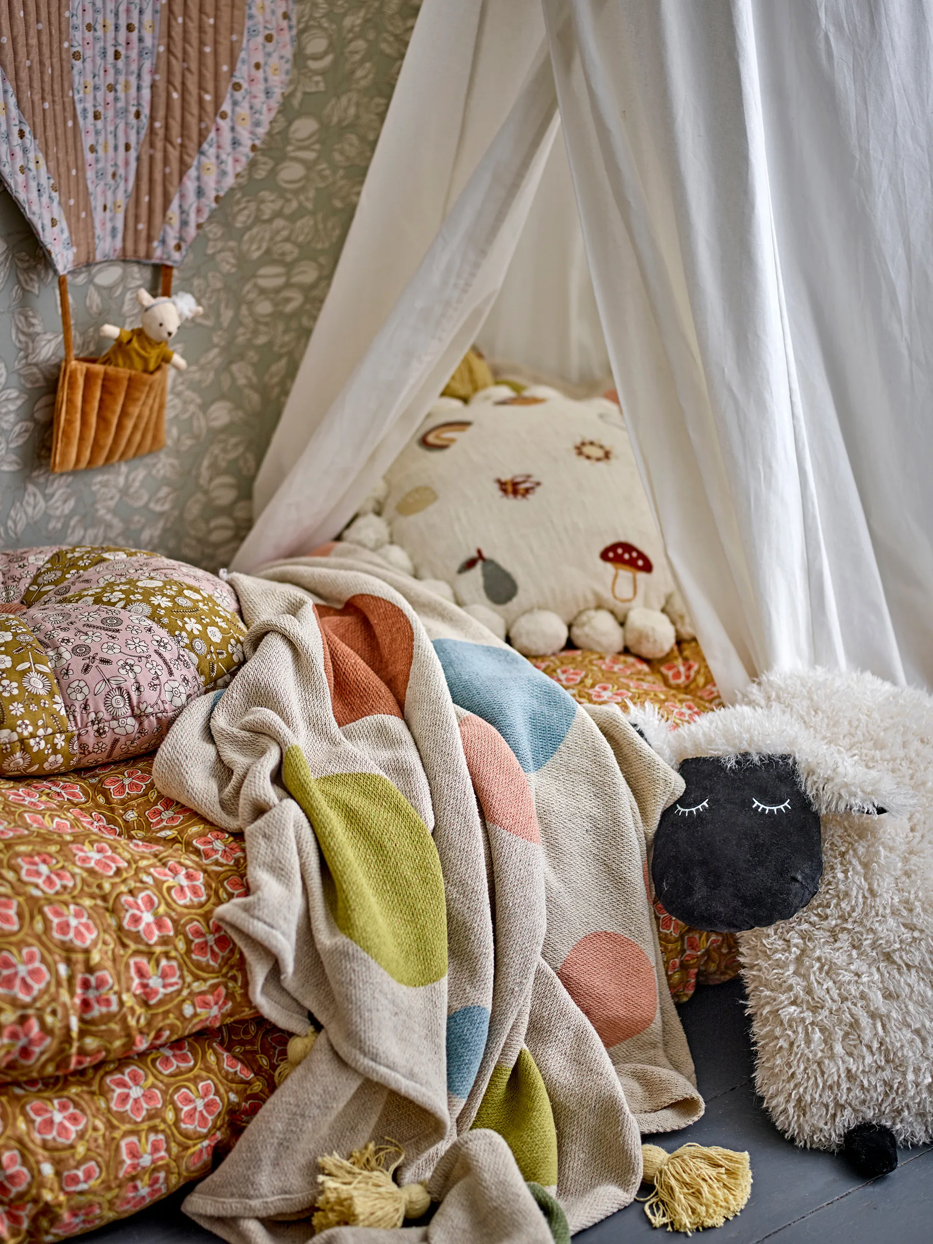 돌리 쿠션 46x56cm, White Bloomingville | 블루밍빌