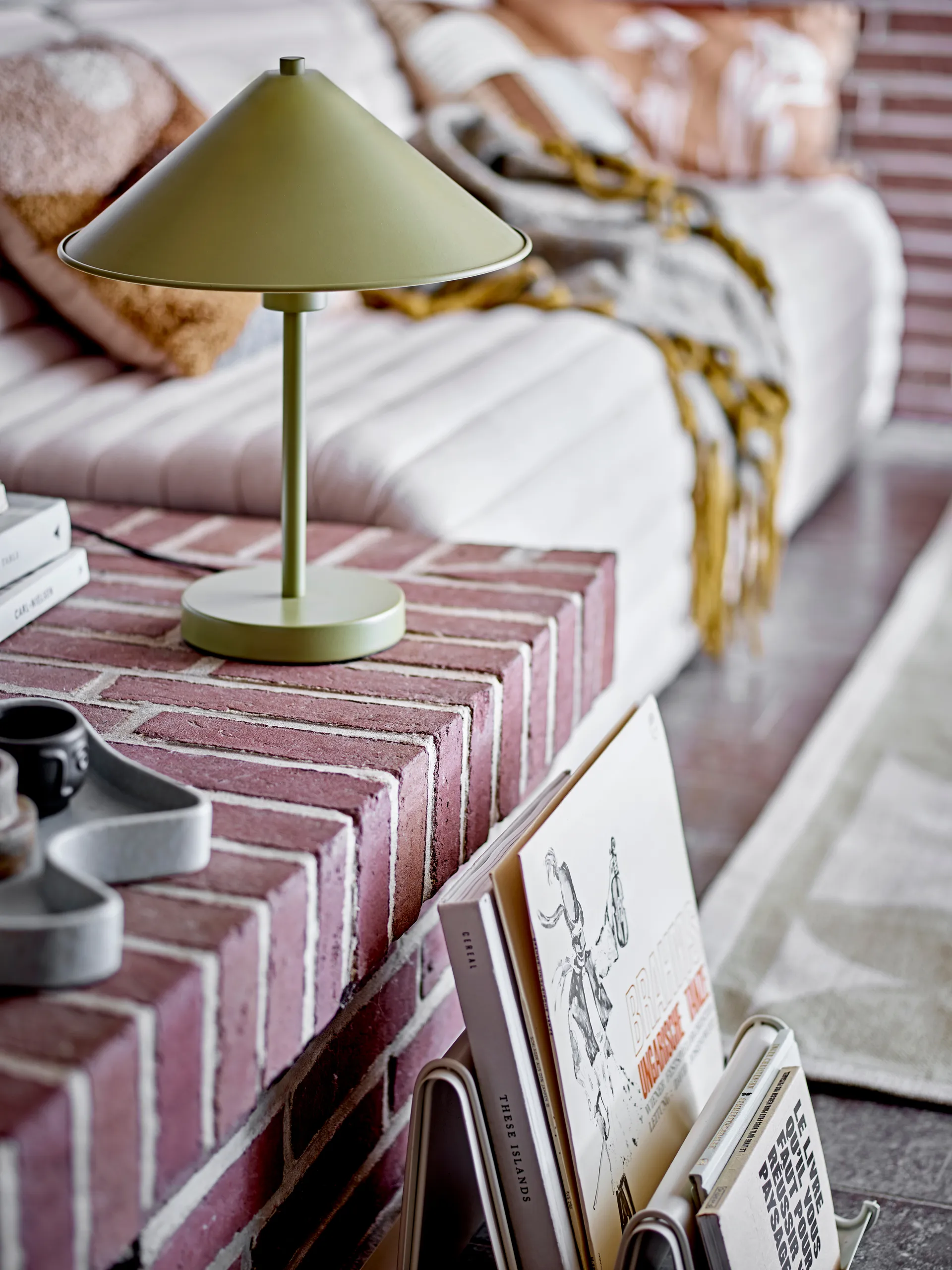 Bakoni 테이블 조명, Green Bloomingville | 블루밍빌