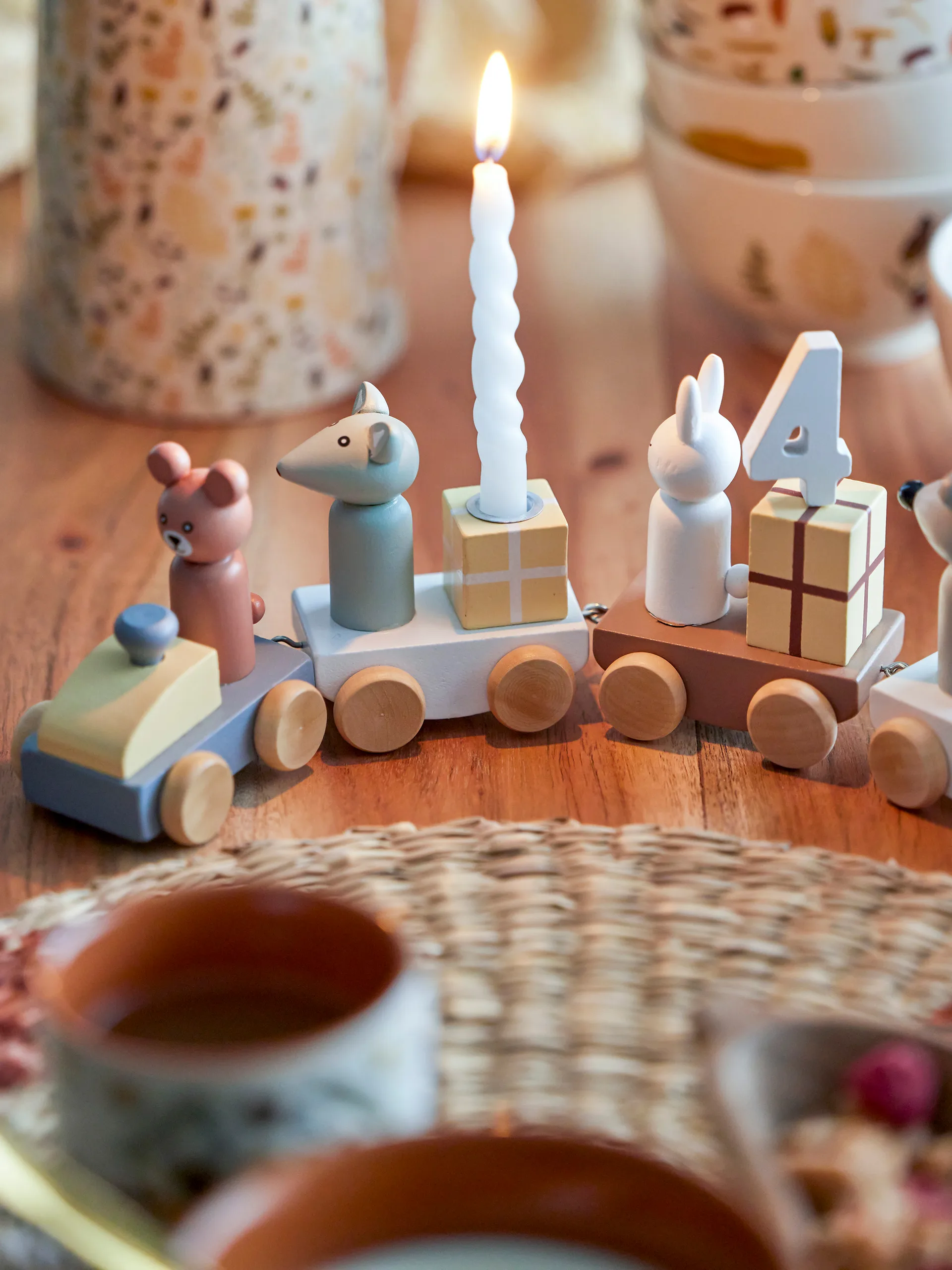 주나이드 생일 기차, Brown Bloomingville | 블루밍빌