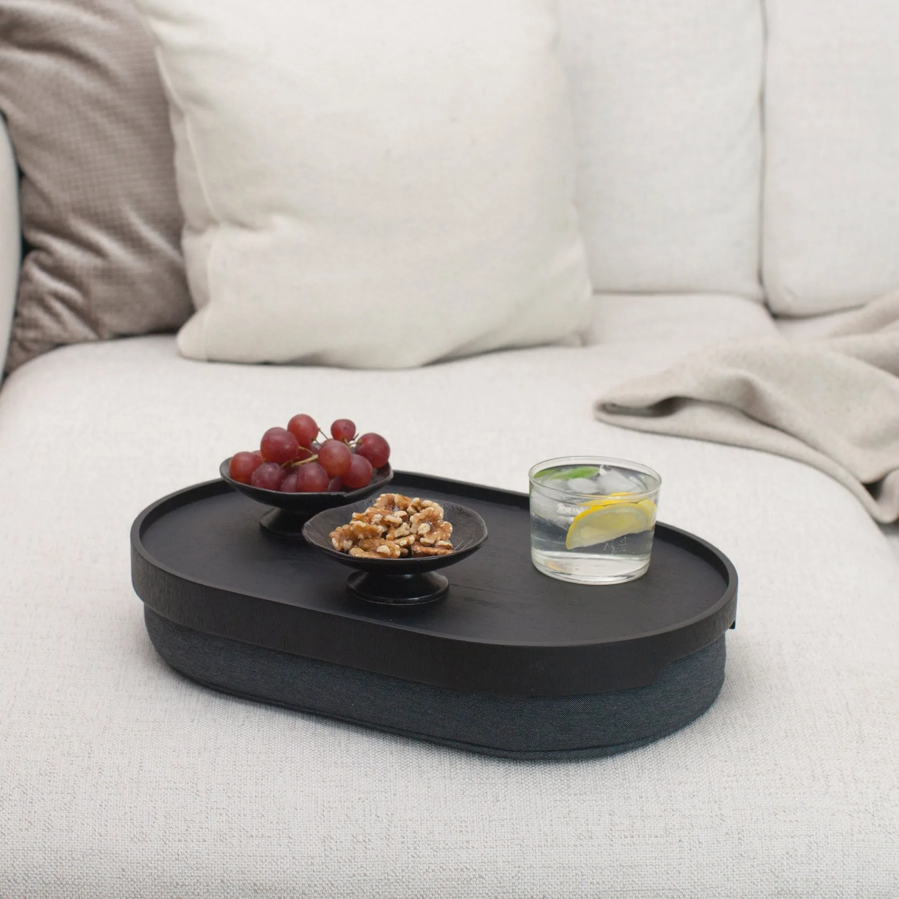 CurveLine™ 논슬립 무릎 트레이 39x26 cm, Black willow-grey Bosign | 보사인