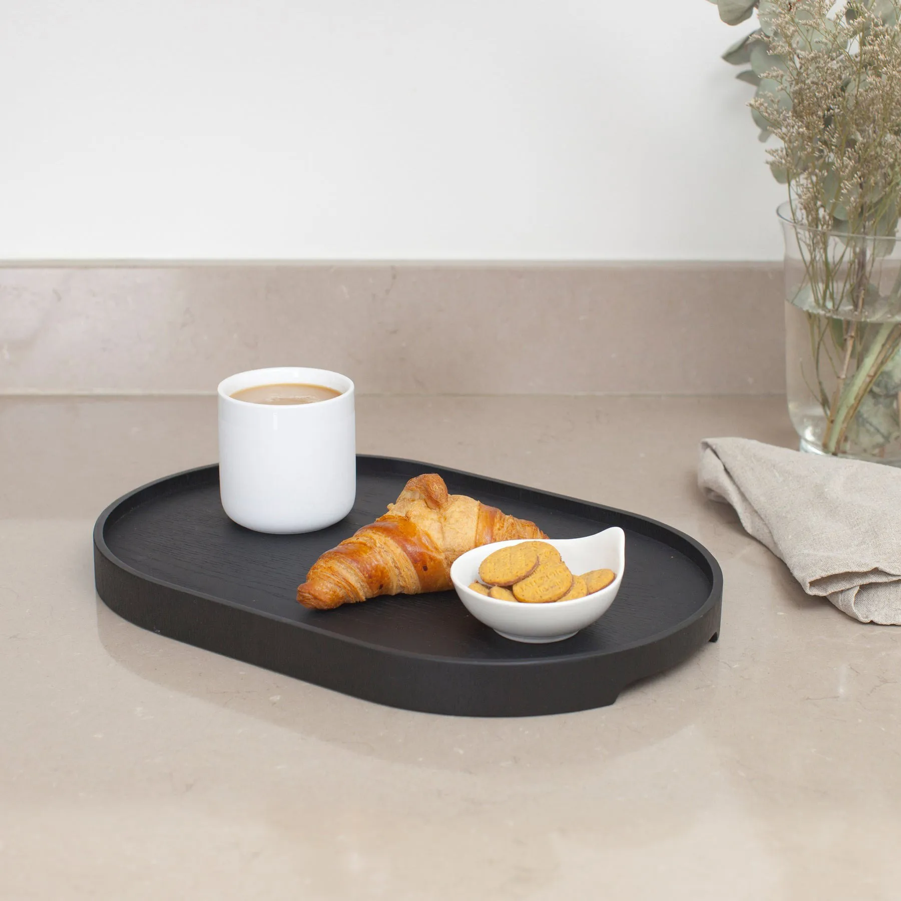 CurveLine™ 서빙 트레이 논슬립 39x26 cm, Black willow wood Bosign | 보사인