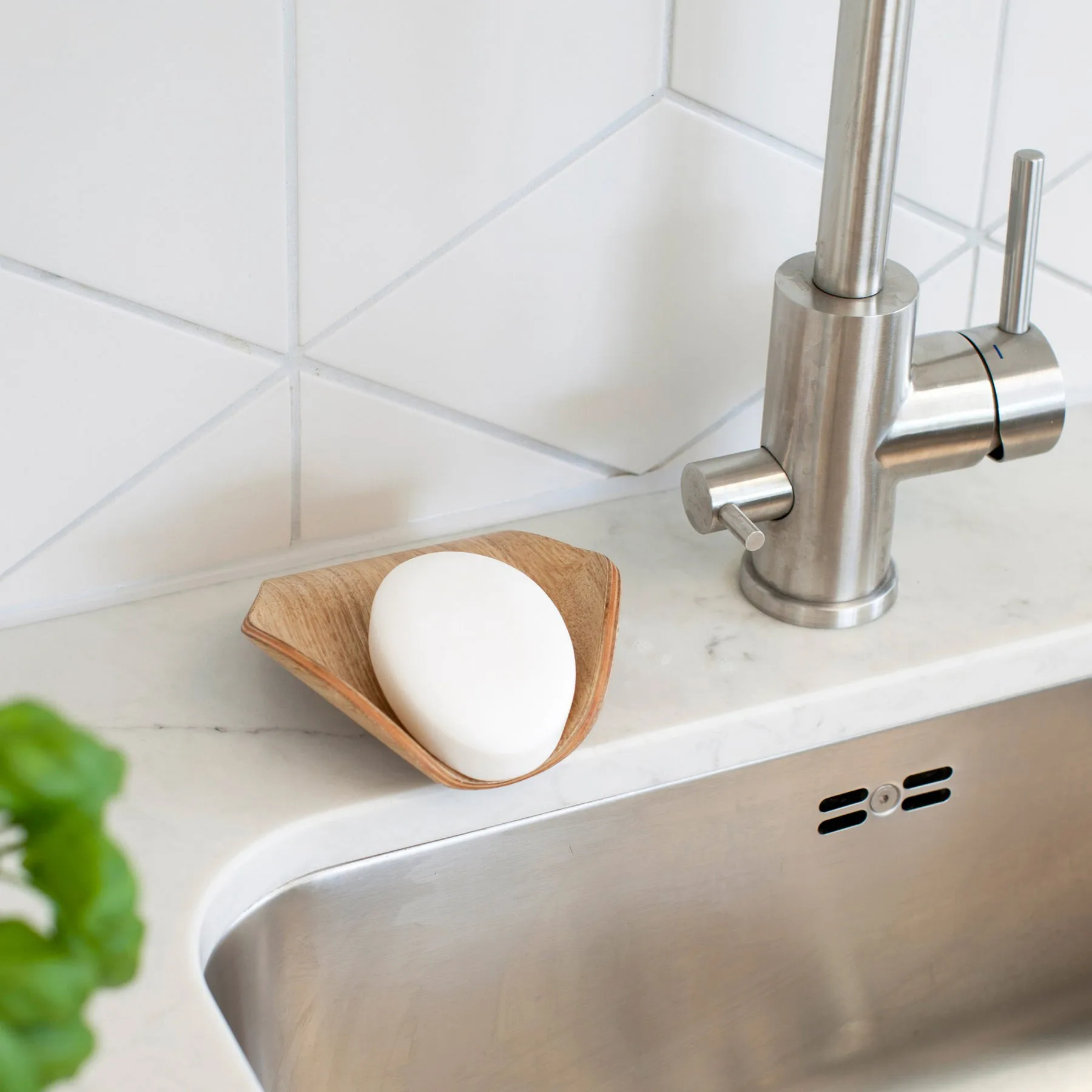 Leaf™ 배수 기능 비누 받침 11.5x11.5 cm, Willow Bosign | 보사인