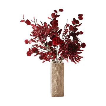 Berry drama 인조 꽃다발 - 스파이더 국화, 카네이션, 유칼립투스, 84 cm - Botané | 보타네