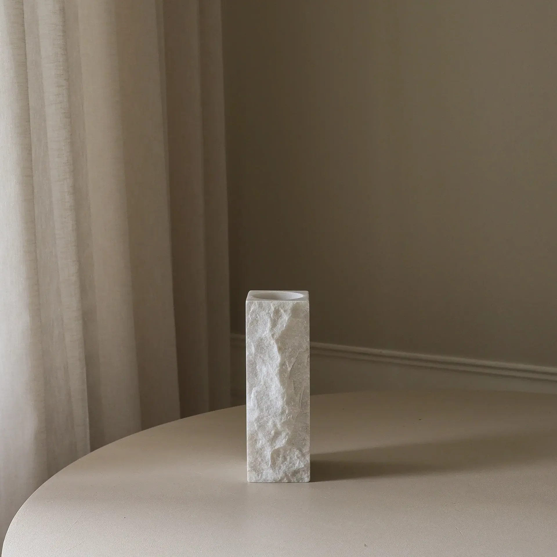 Carrara Edge 대리석 화병, 스몰, 25 cm Botané | 보타네