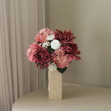 Rose reverie 인조 꽃다발 - 수국, 스파이더 국화, 라넌큘러스, 77 cm - Botané | 보타네