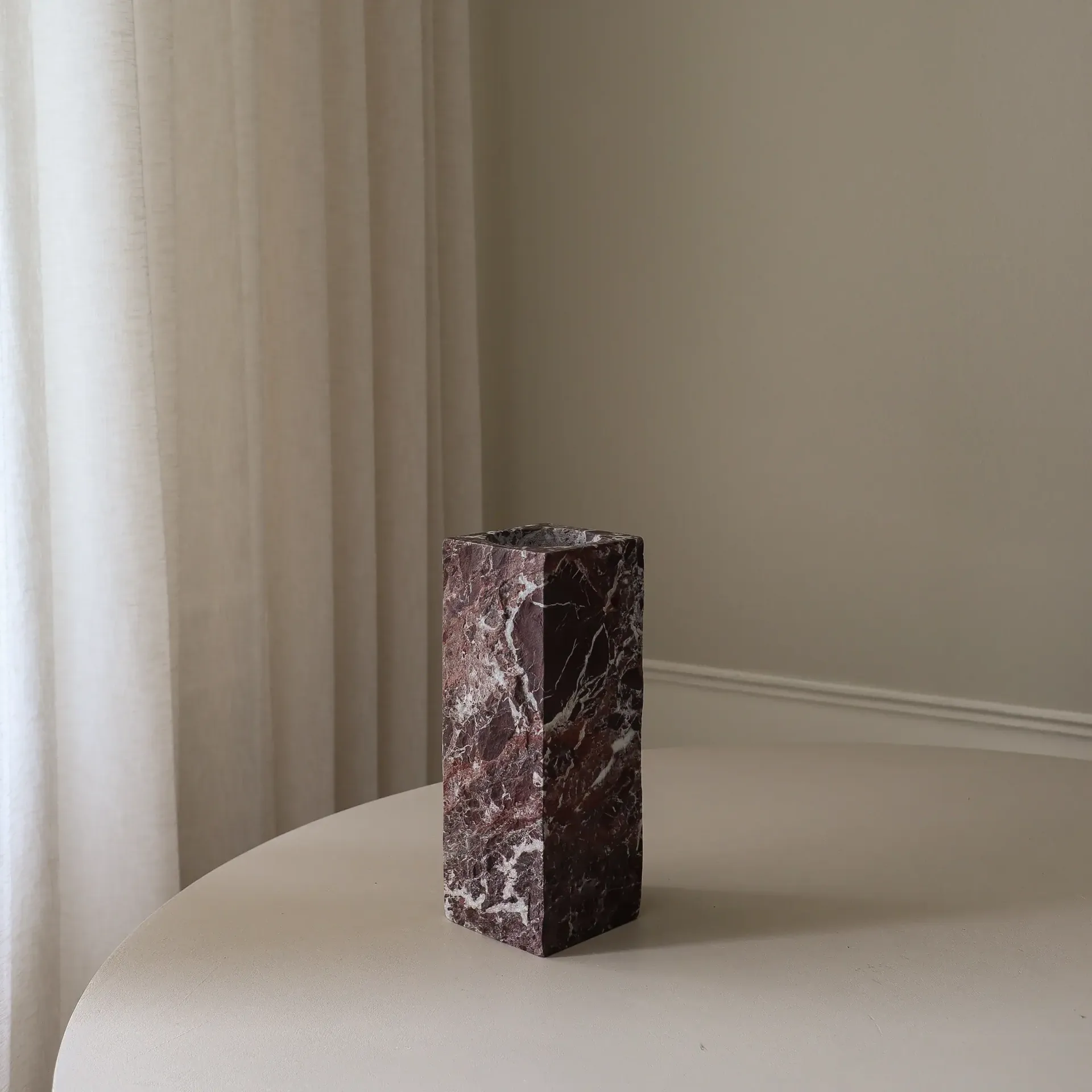 Rosso Levanto Edge 대리석 화병, 미듐, 30 cm Botané | 보타네