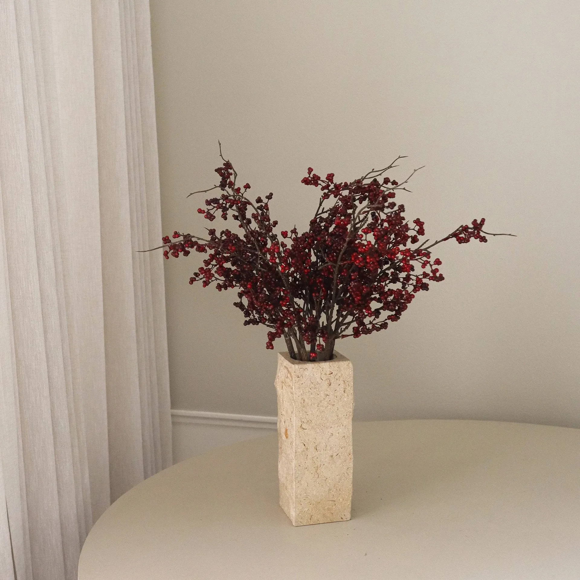 Wild Berry 인조 부케, 짙은 붉은색 열매 가지, 66 cm Botané | 보타네