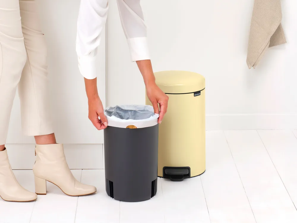 뉴 아이콘 페달 빈 휴지통 12 L, Mellow yellow Brabantia | 브라반티아