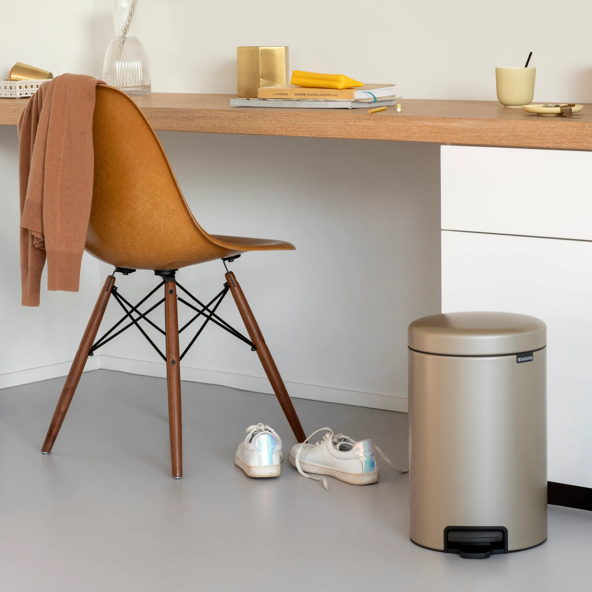 뉴 아이콘 페달 빈 휴지통 12 리터, Metallic Gold Brabantia | 브라반티아