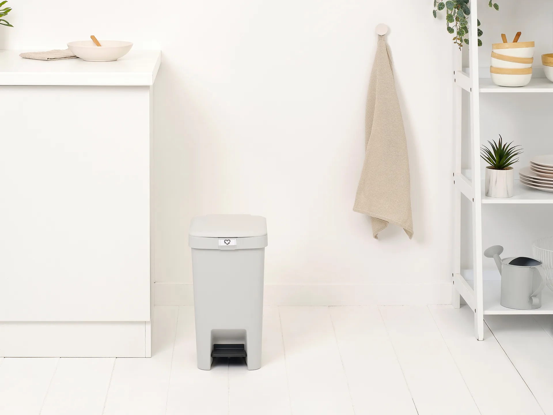 스텝업 페달 빈 16 L, Light grey Brabantia | 브라반티아