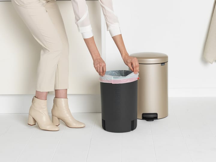 뉴 아이콘 페달 빈 휴지통 20 리터, Metallic Gold Brabantia | 브라반티아