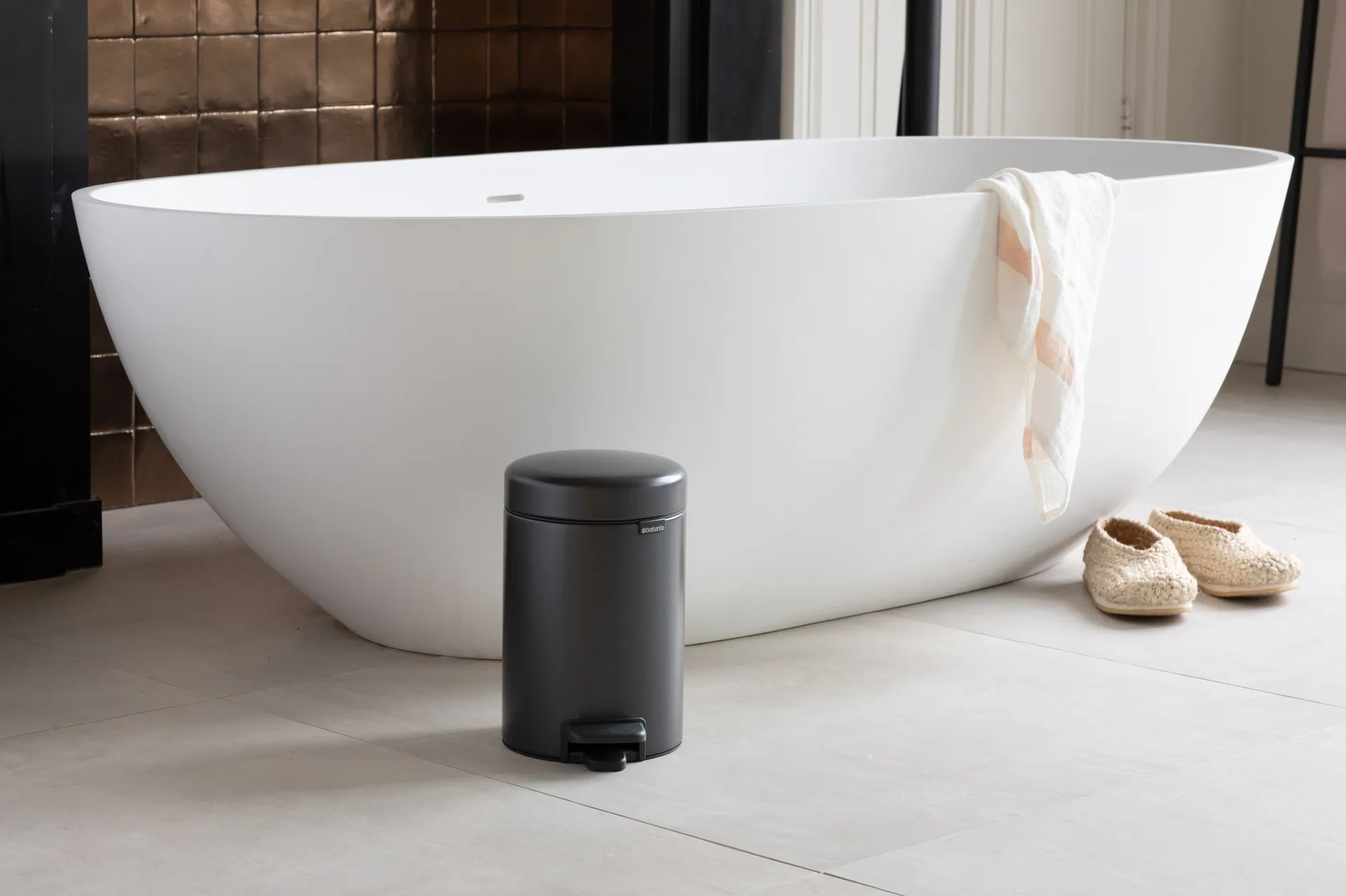 뉴 아이콘 페달 빈 휴지통 3 리터, Confident grey Brabantia | 브라반티아