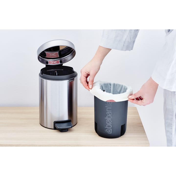 뉴 아이콘 페달 빈 휴지통 3 리터, Matt steel fingerprint proof Brabantia | 브라반티아