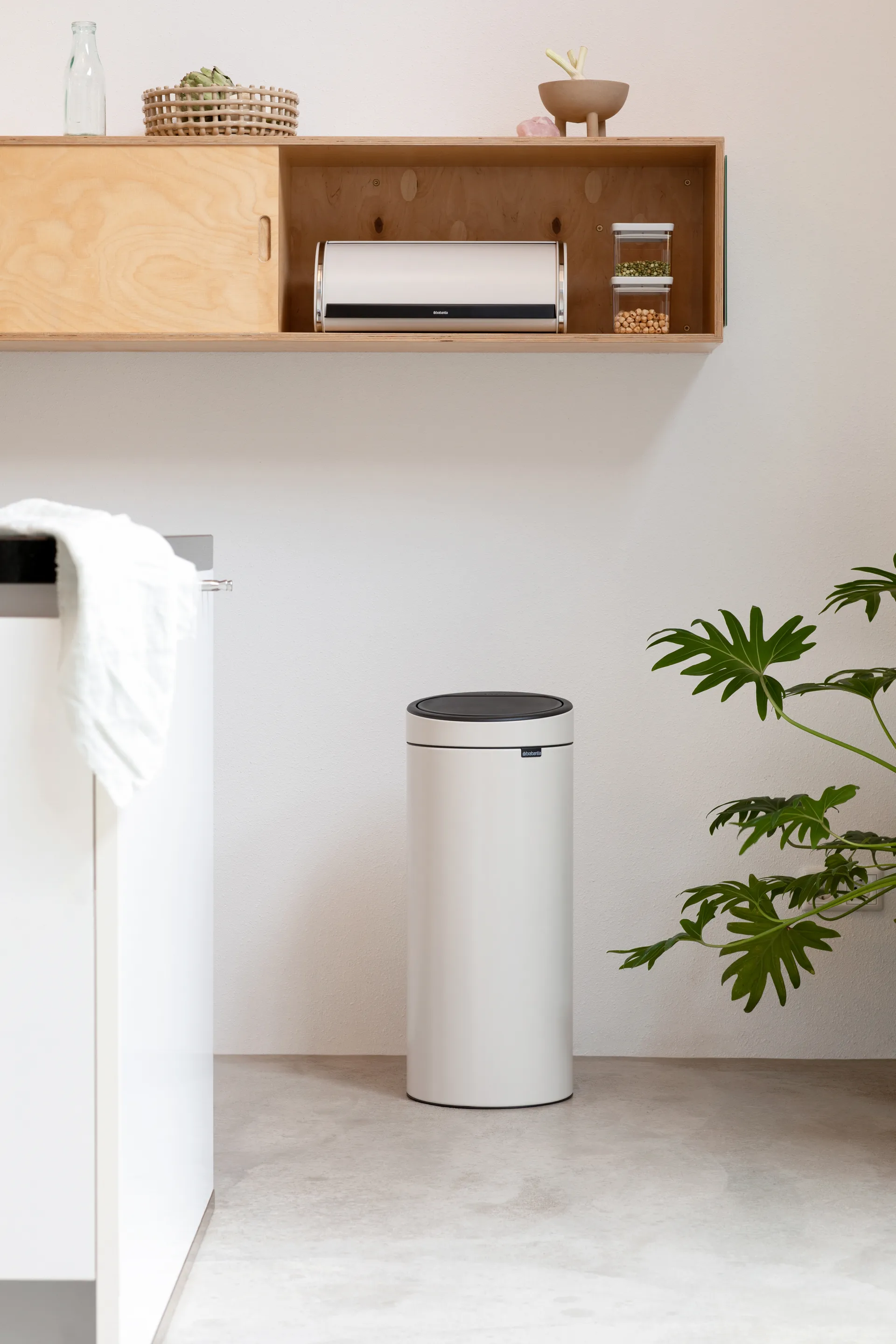 터치 빈 휴지통 30 리터, Soft beige Brabantia | 브라반티아