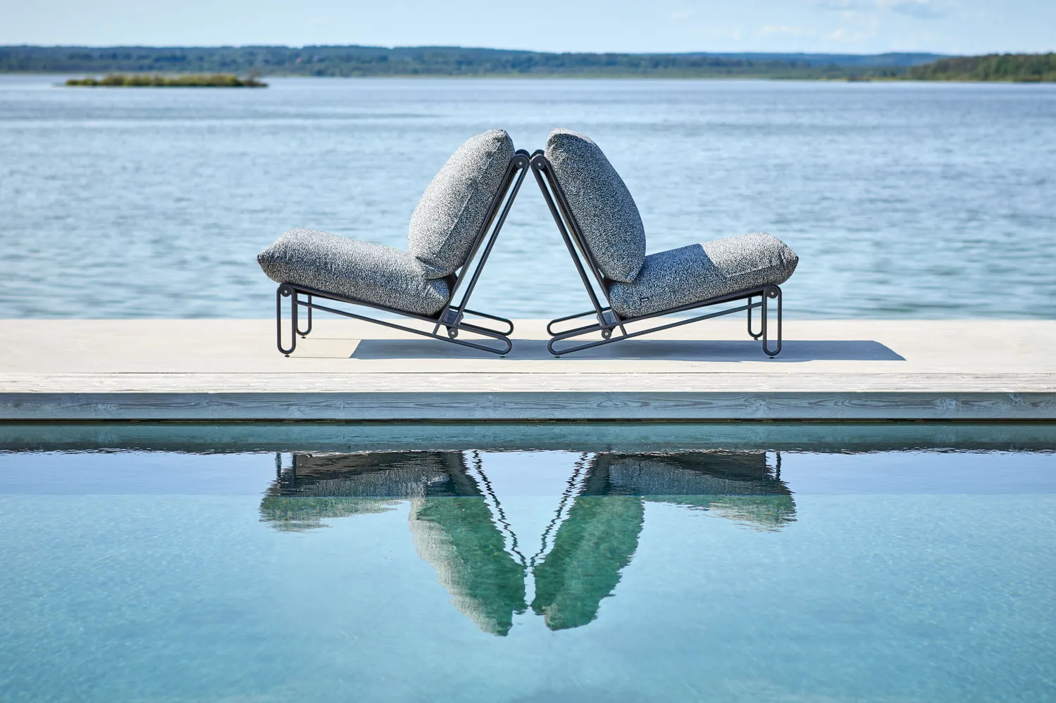 블릭스트 라운지 암체어, Black-teddy ant Brafab