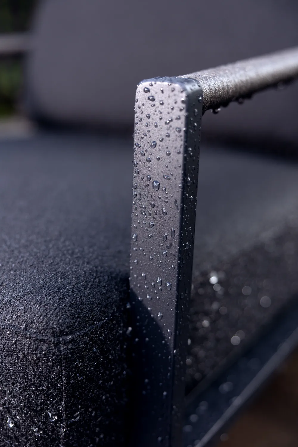 리라 암체어, Black-teddy black Brafab