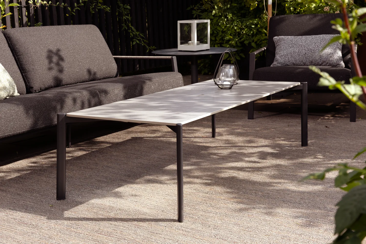 리라 암체어, Black-teddy black Brafab