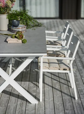 델리아 암체어 - Black - Brafab