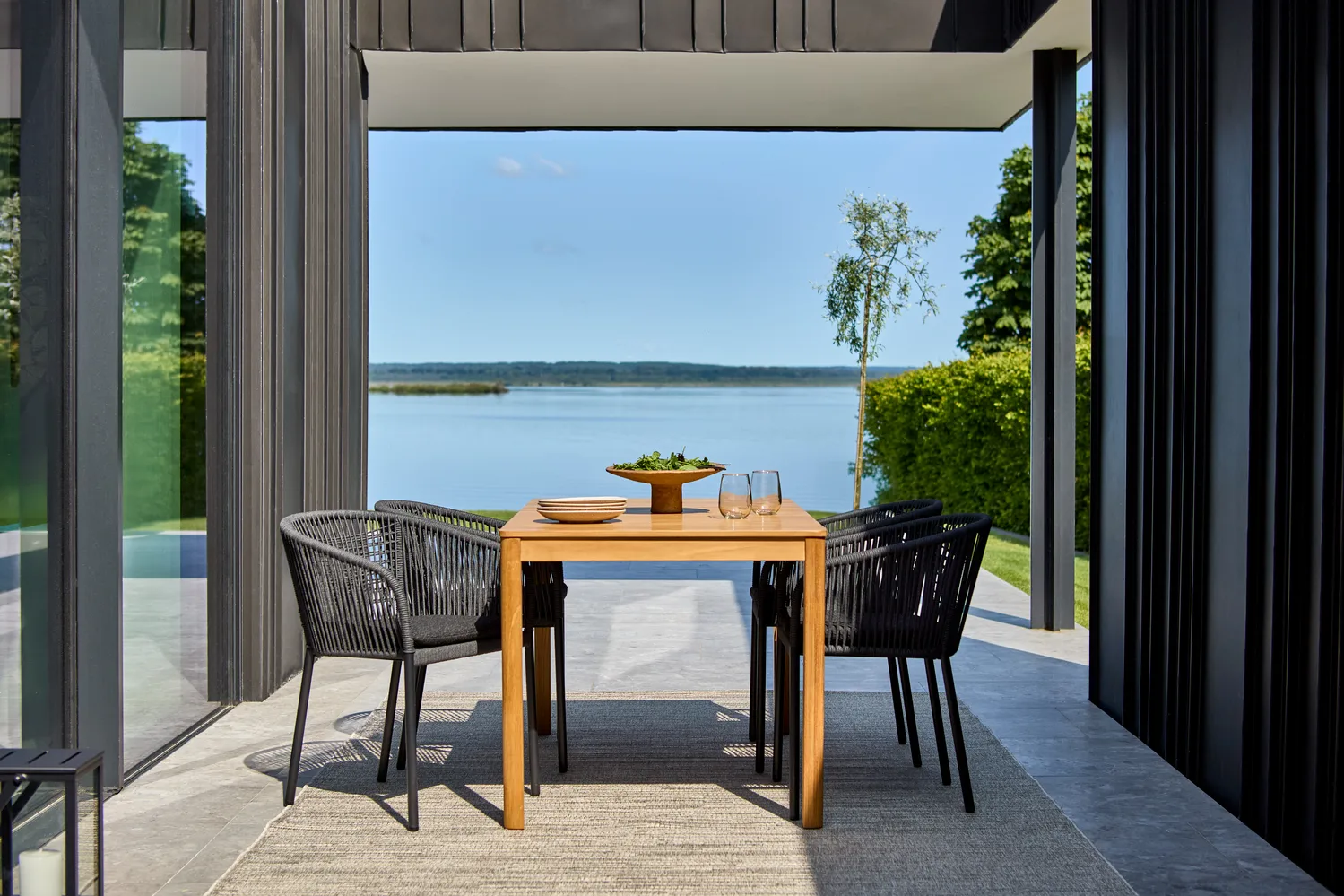 델타 암체어, Black Brafab