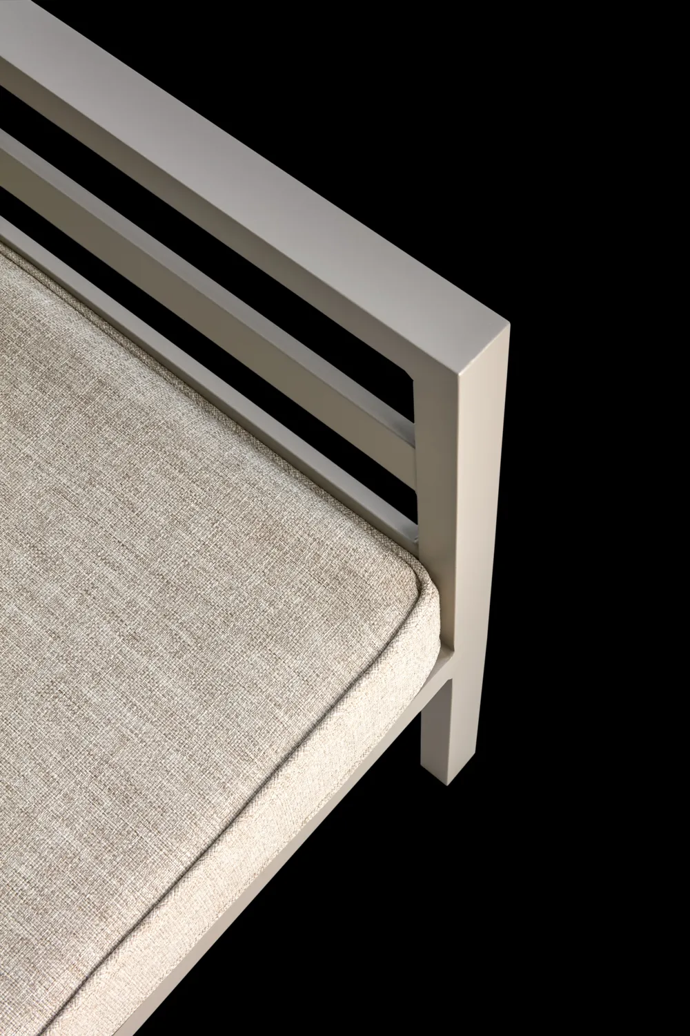 웰던 암체어, Khaki-sand Brafab