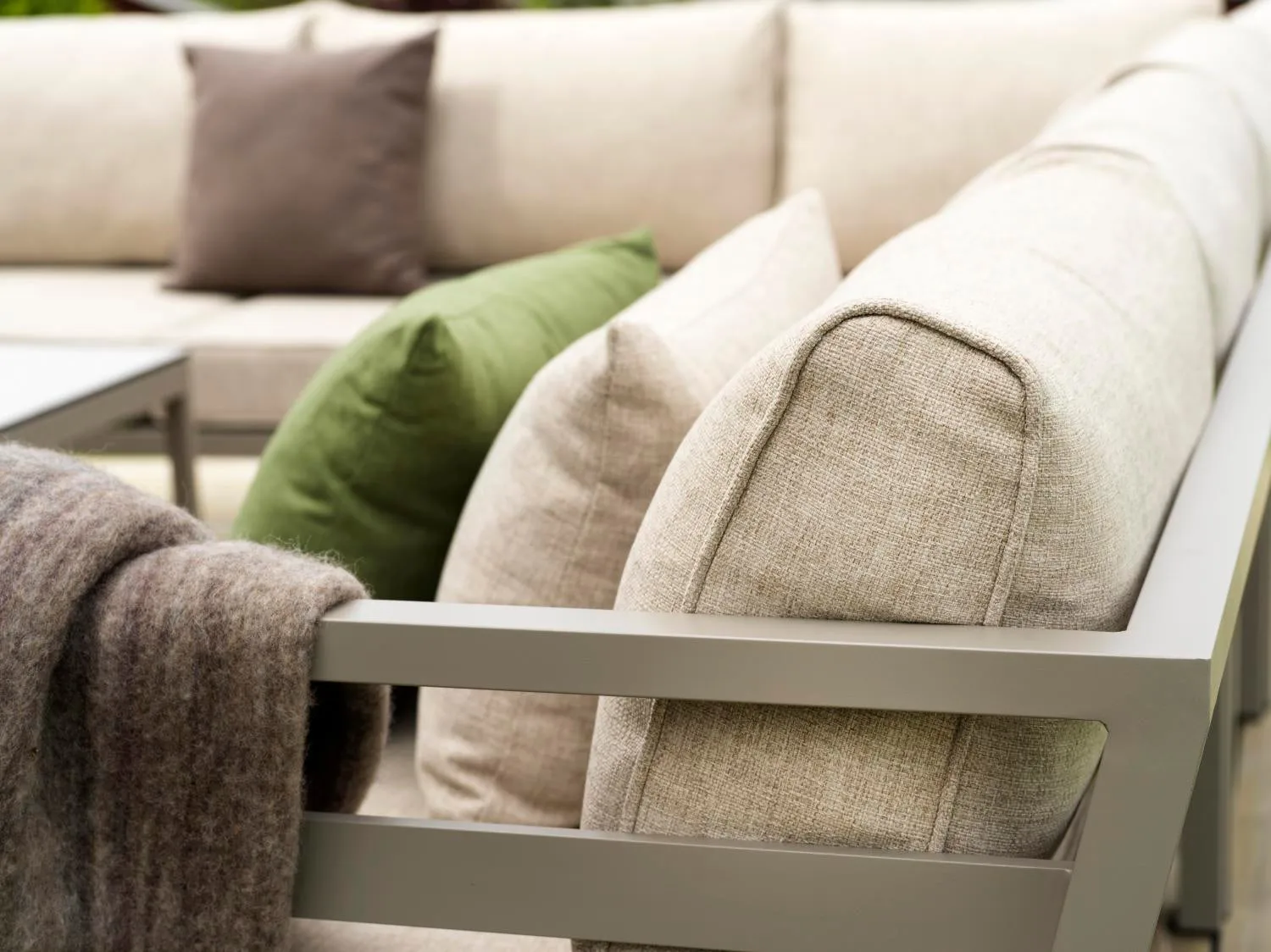 웰던 암체어, Khaki-sand Brafab