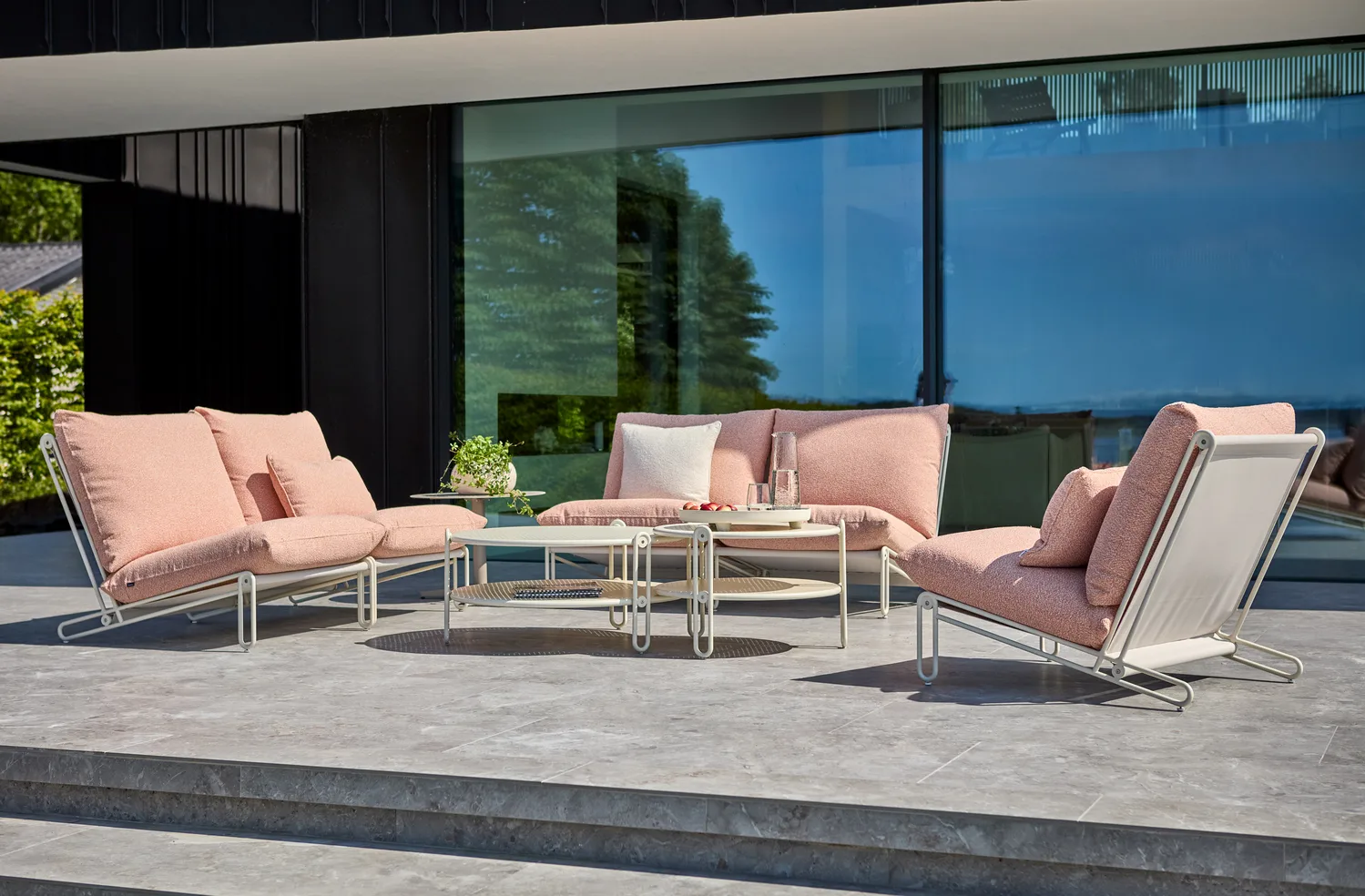 블릭스트 라운지 암체어, Pearl white-teddy orange Brafab