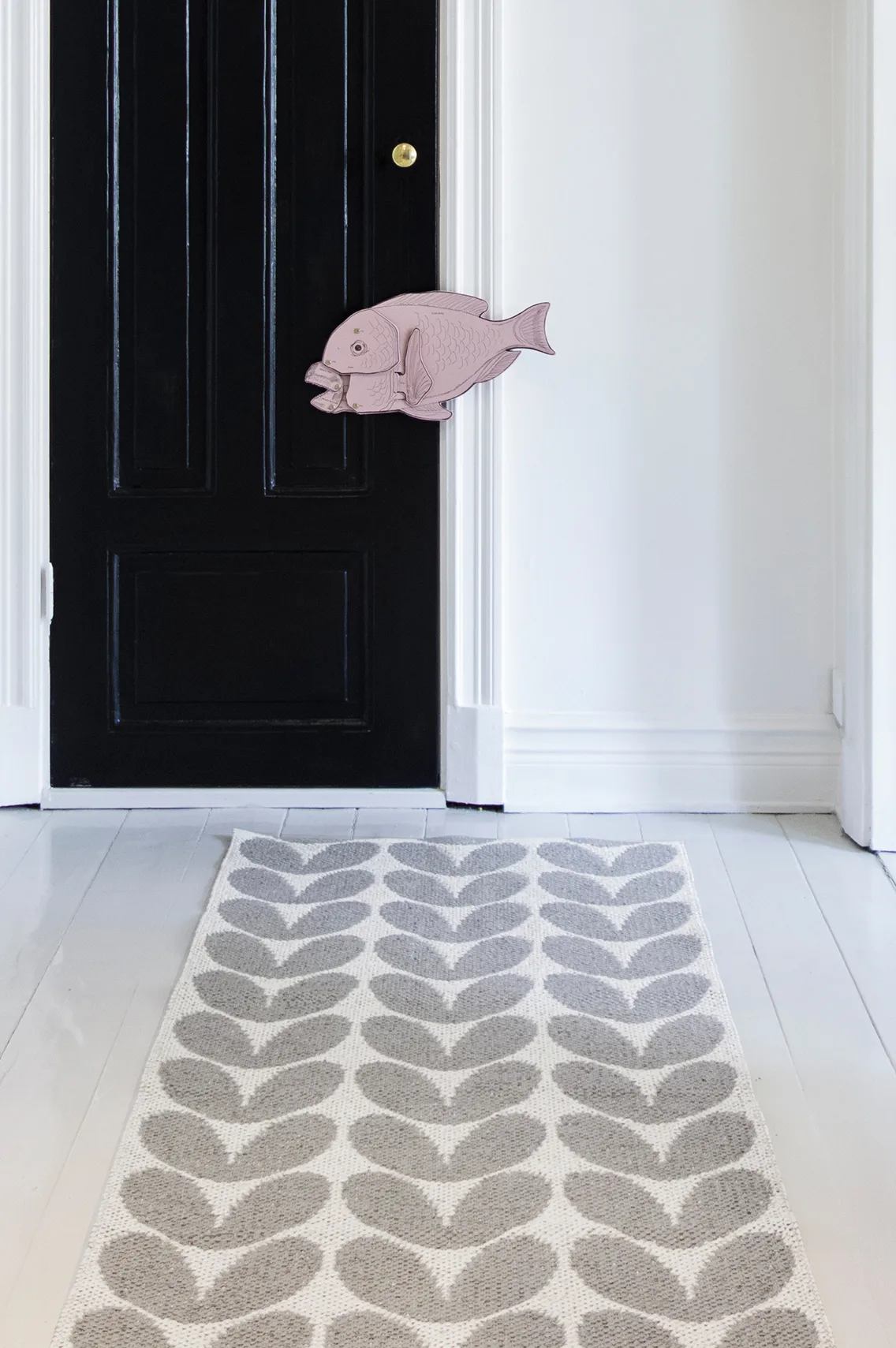 카린 대형 PVC 러그 콘크리트, 150 x 200 cm Brita Sweden | 브리타스웨덴