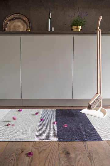시즌스 PVC 러그 170x250 cm - berry (pink / purple) - Brita Sweden | 브리타스웨덴