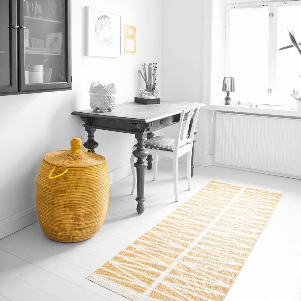 헬미 PVC 러그 옐로, 70x200 cm Brita Sweden | 브리타스웨덴