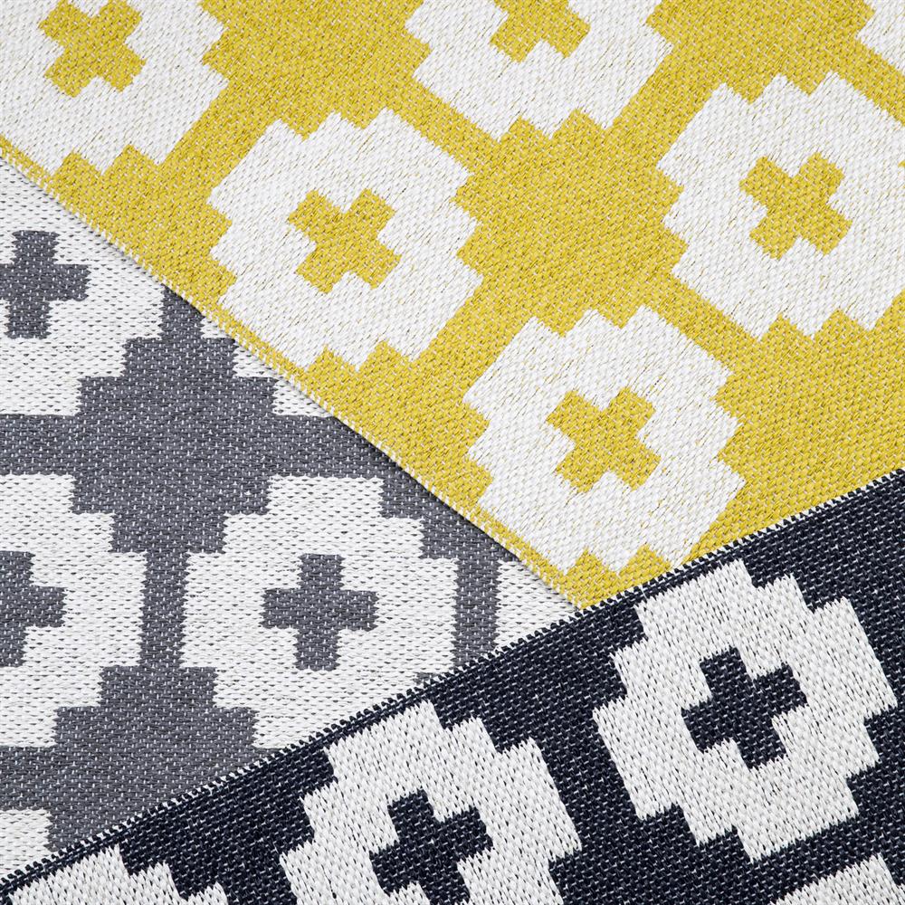 플라워 PVC 러그 썬 (옐로), 70x200 cm Brita Sweden | 브리타스웨덴