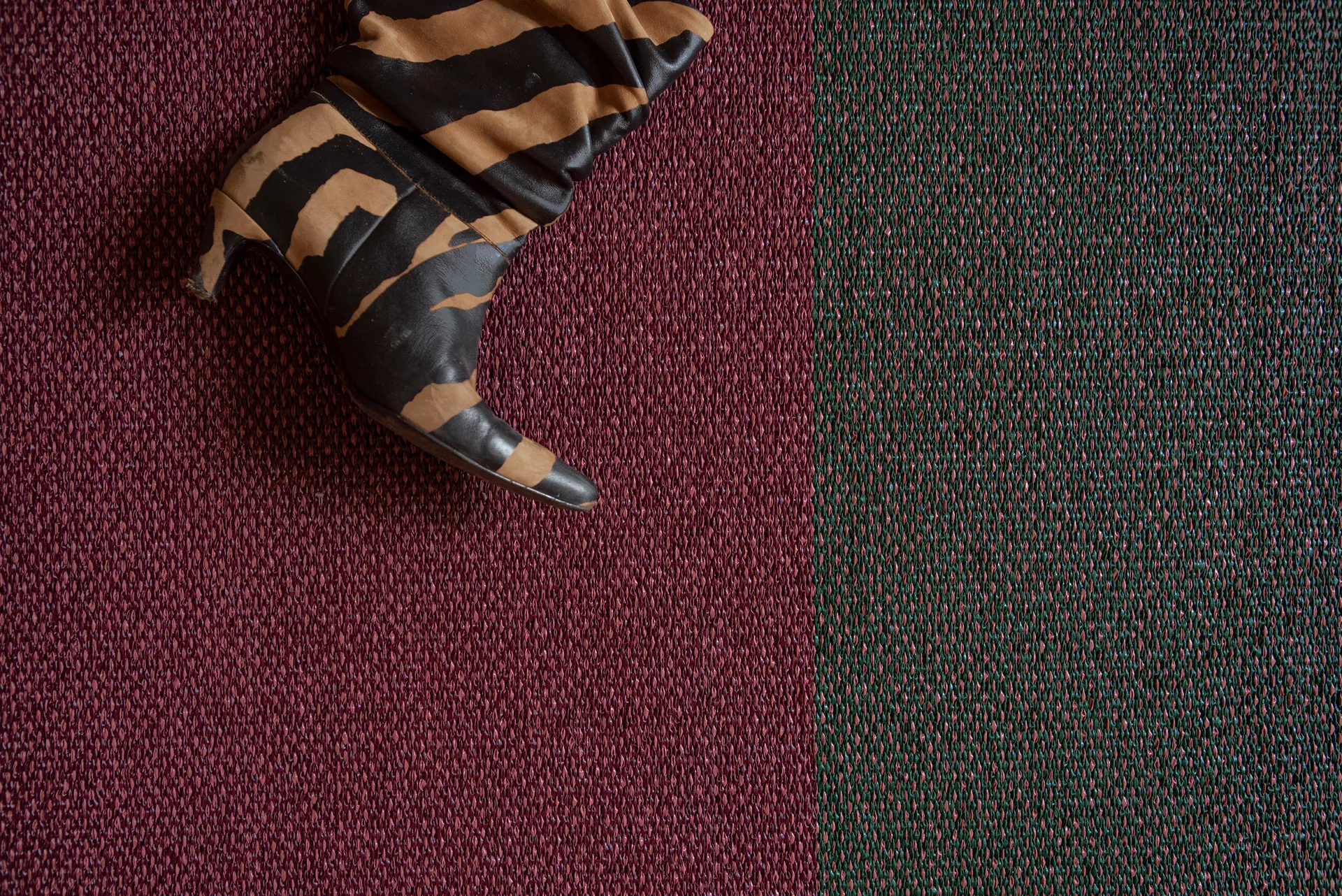 무어 PVC 러그 라즈베리 (그린-핑크), 70x300 cm Brita Sweden | 브리타스웨덴