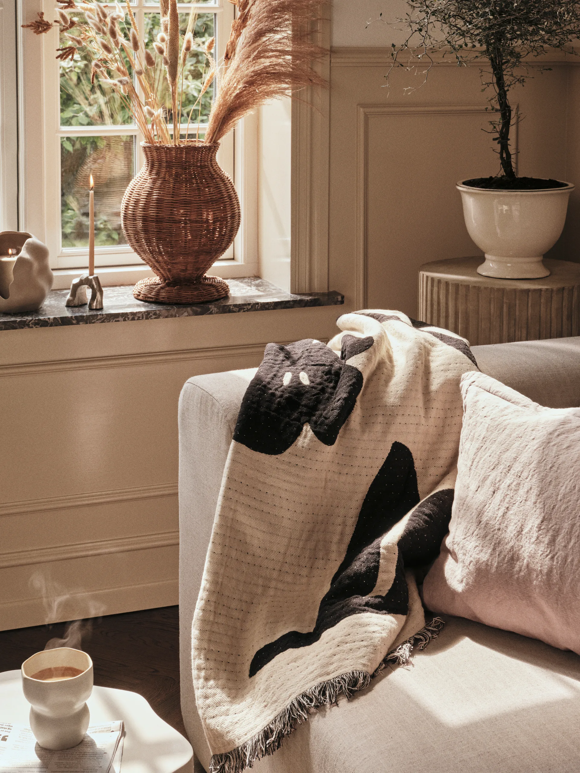 로지타 스로우 130x180cm, Black-off white. Broste Copenhagen | 브로스테코펜하겐