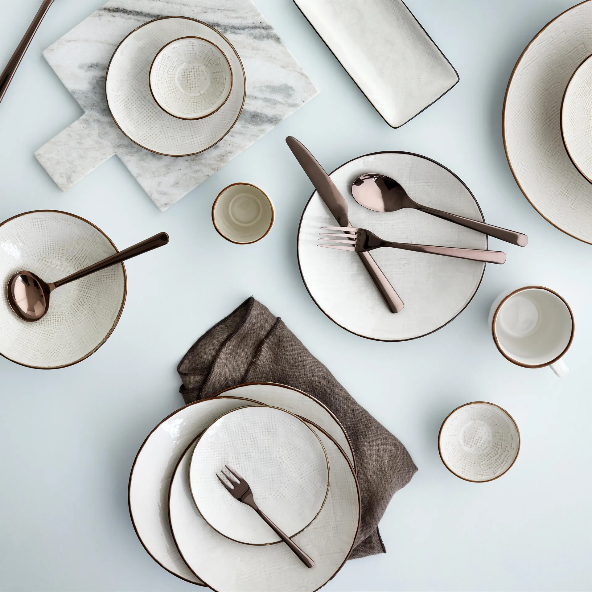 후네 커트러리 16 pcs, titanium espresso Broste Copenhagen | 브로스테코펜하겐