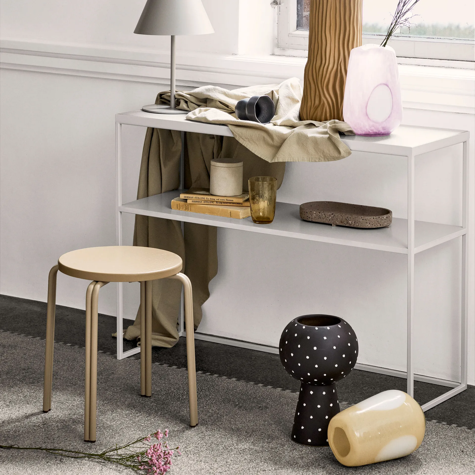 Ada Dot 유리 화병 26 cm, golden fleece yellow Broste Copenhagen | 브로스테코펜하겐