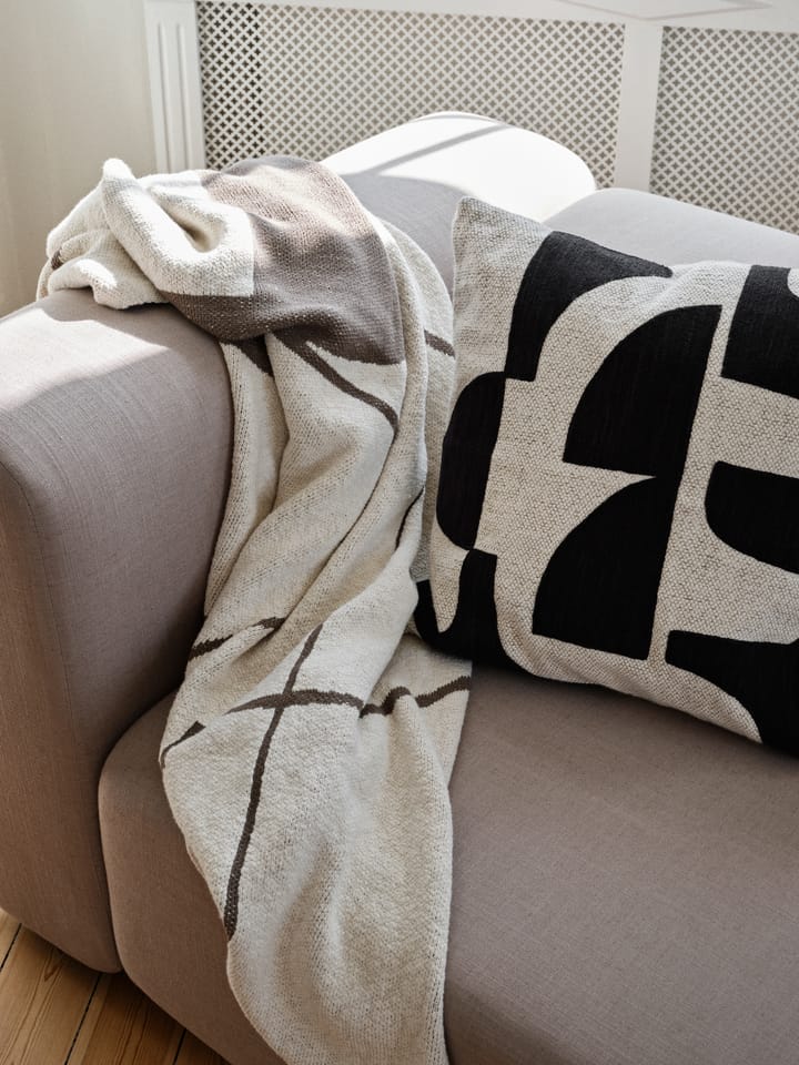 Maren 스로우 130x180 cm, Kangaroo brown-off white Broste Copenhagen | 브로스테코펜하겐
