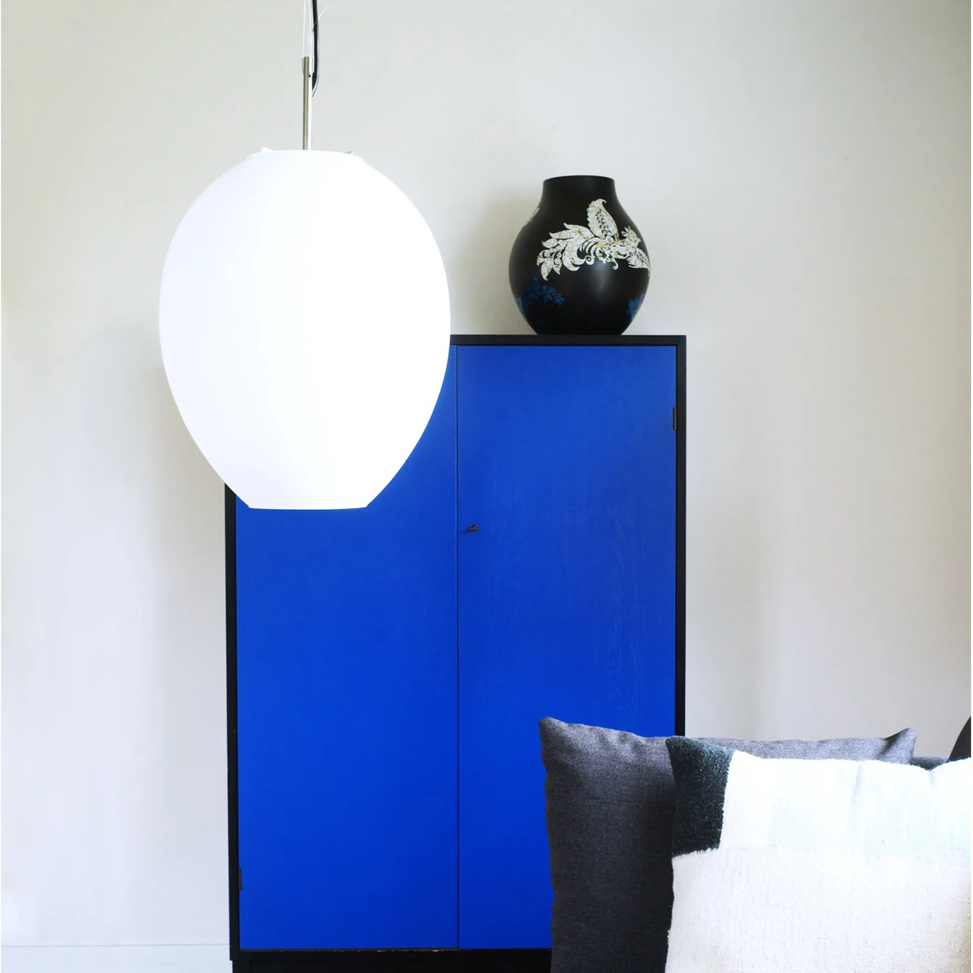 에그 펜던트 조명, White/stainless steel, opal glass Bsweden | 비스웨덴