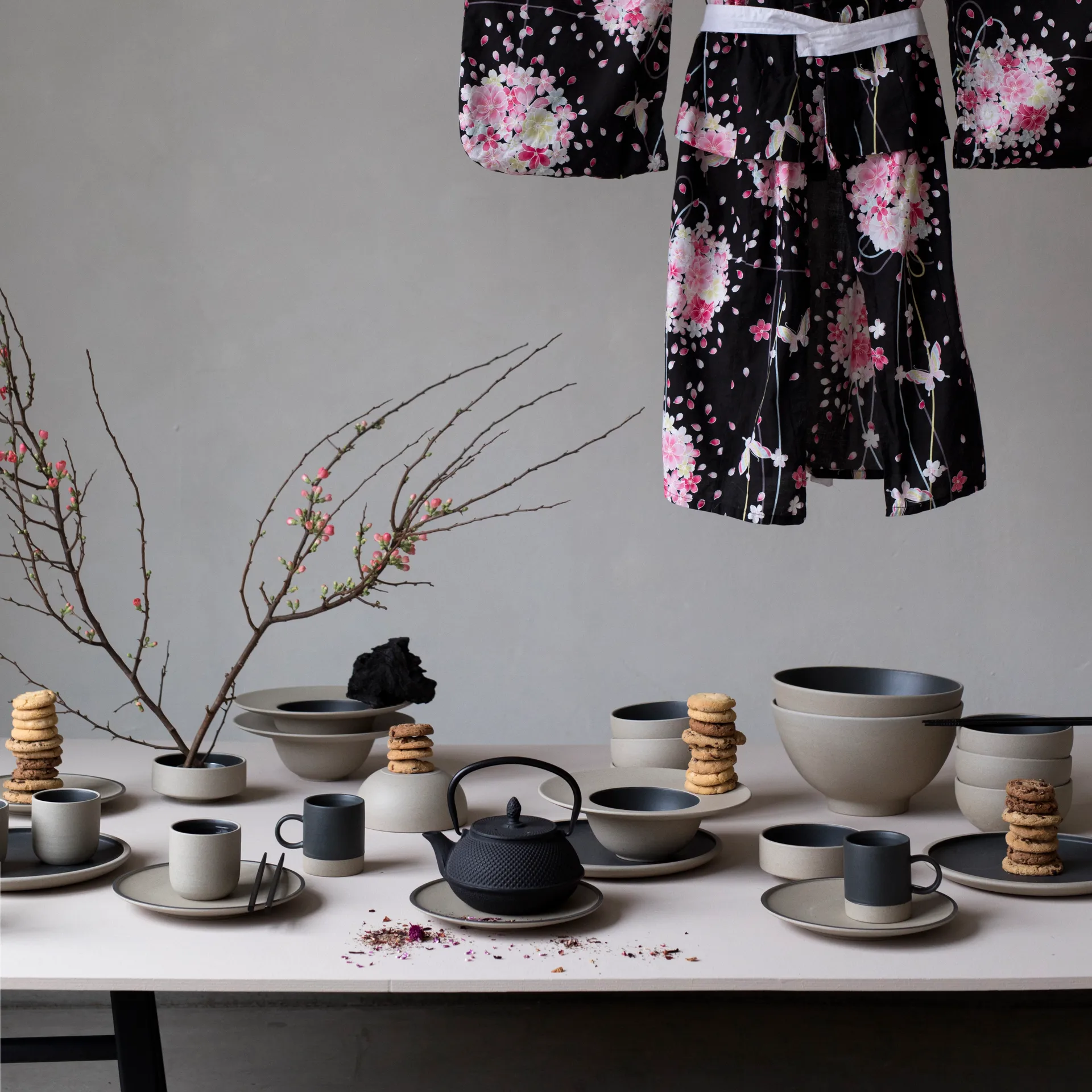 후미코 접시 20 cm, Beige-black Byon | 바이온