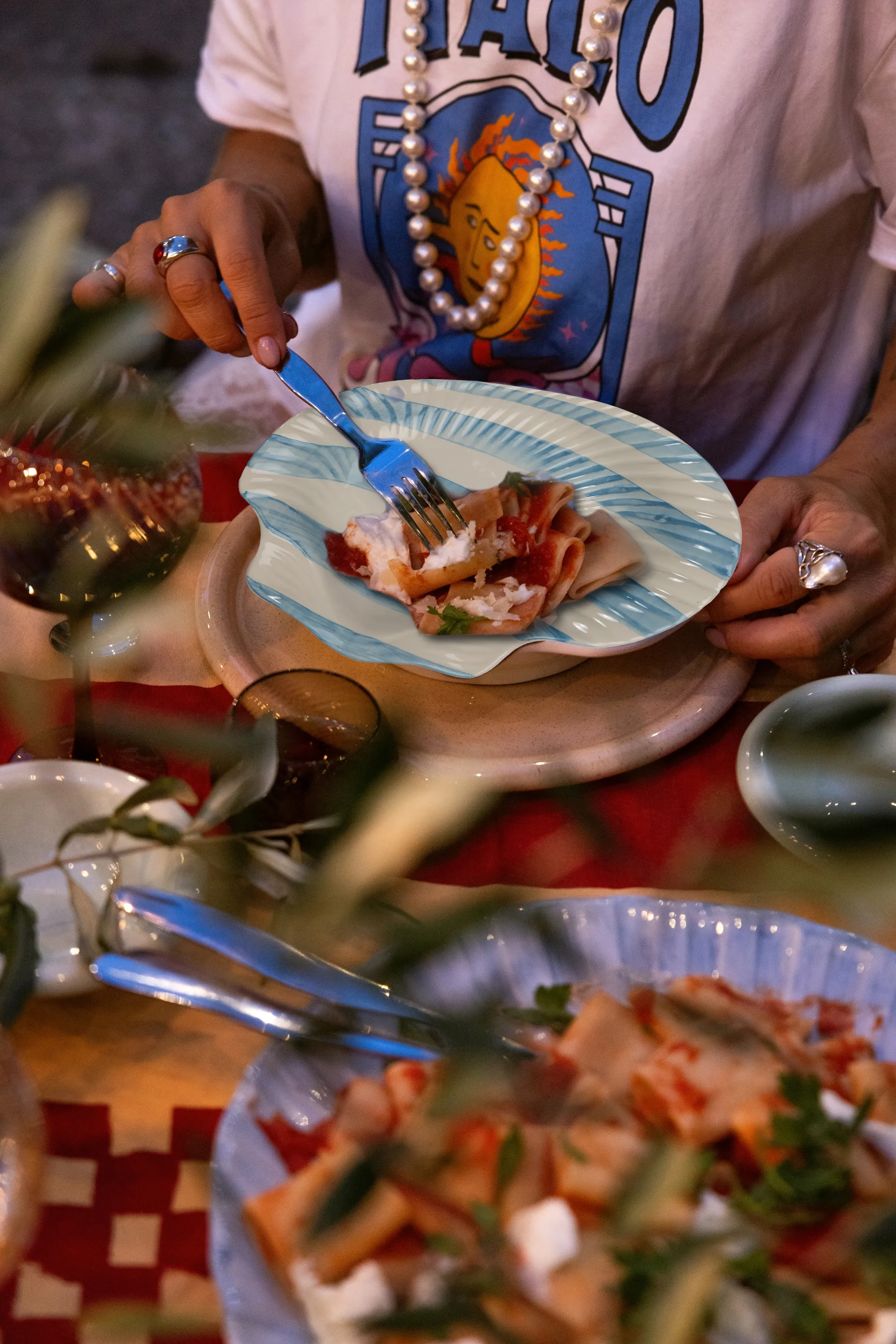 아르모나 스트라이프 플레이트 23.5x23.5 cm, Light blue-white Byon | 바이온