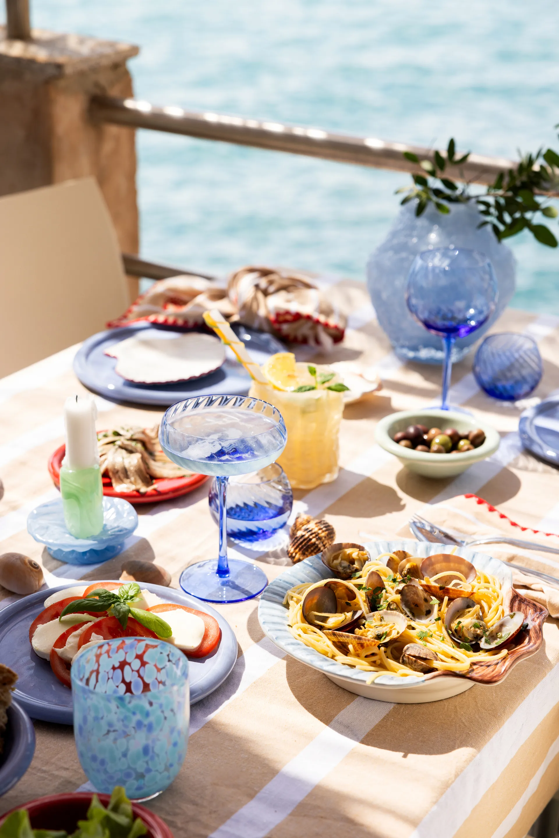 아르모나 접시 23.5x23.5 cm, Light blue Byon | 바이온