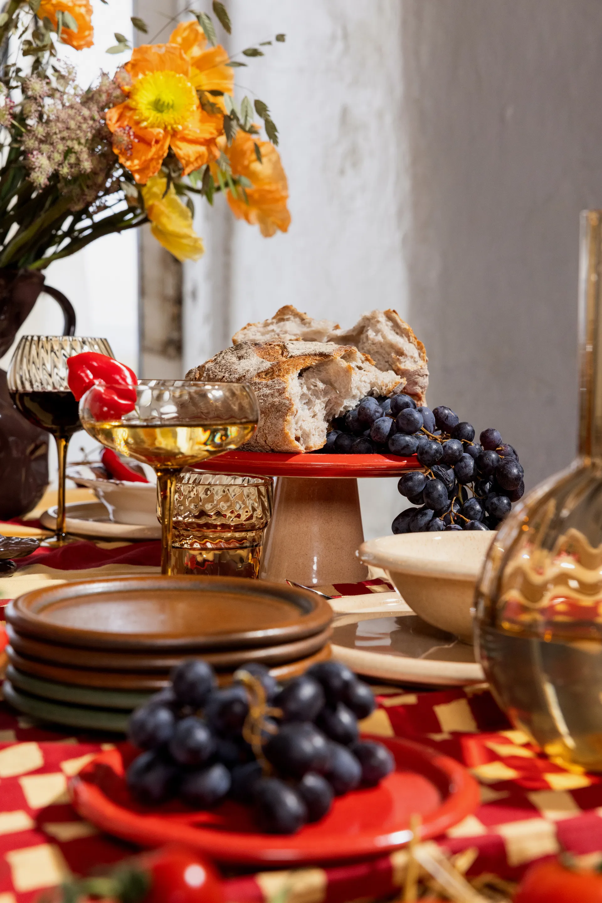 포르토 케이크 플레이트 Ø26x11 cm, Red-beige Byon | 바이온