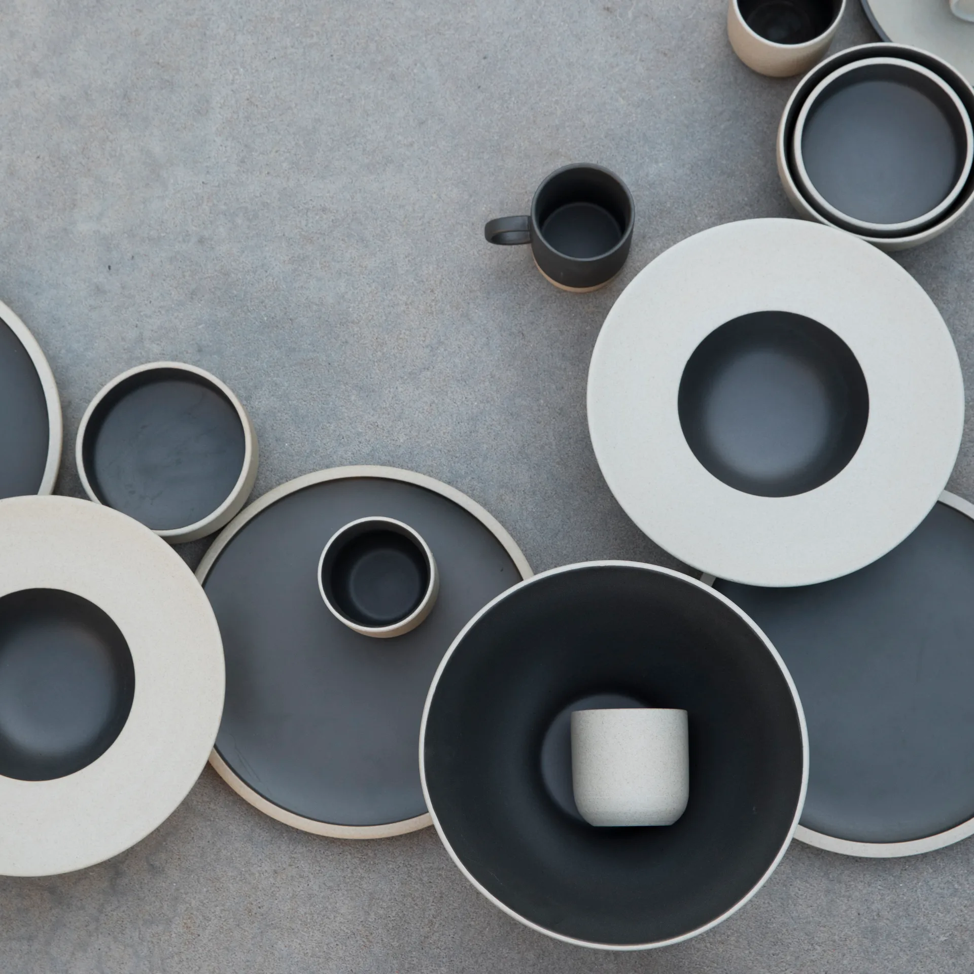 후미코 수프 접시, Beige-black Byon | 바이온