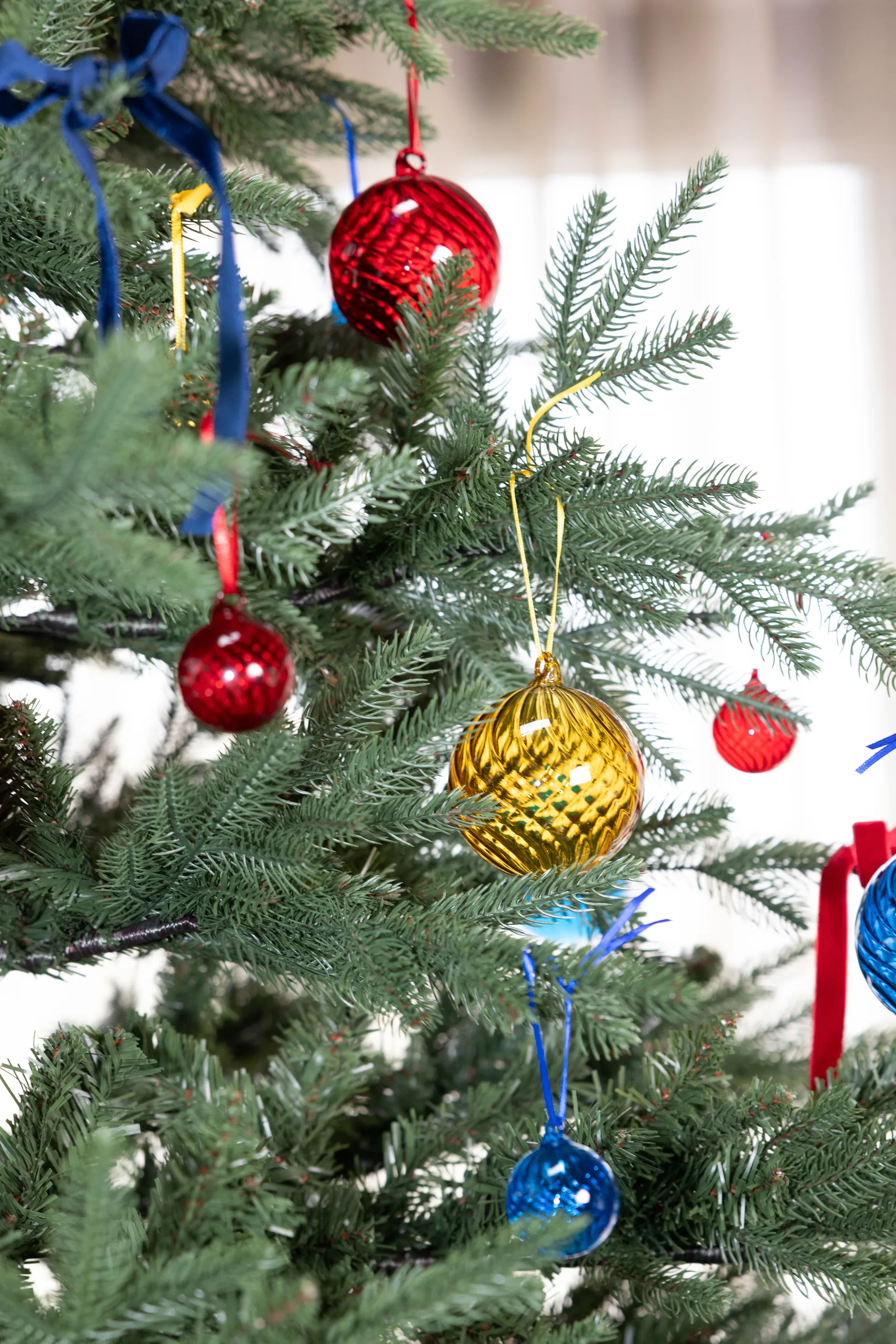 오패시티 크리스마스 트리 볼 M Ø8 cm 2개 세트, Yellow Byon | 바이온