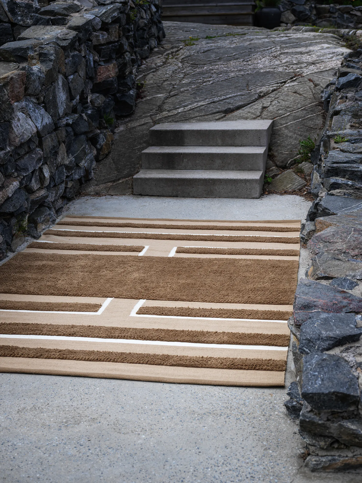 베다 러그 170x240 cm, Mocha-beige-off white Chhatwal & Jonsson | 샤트왈앤존슨