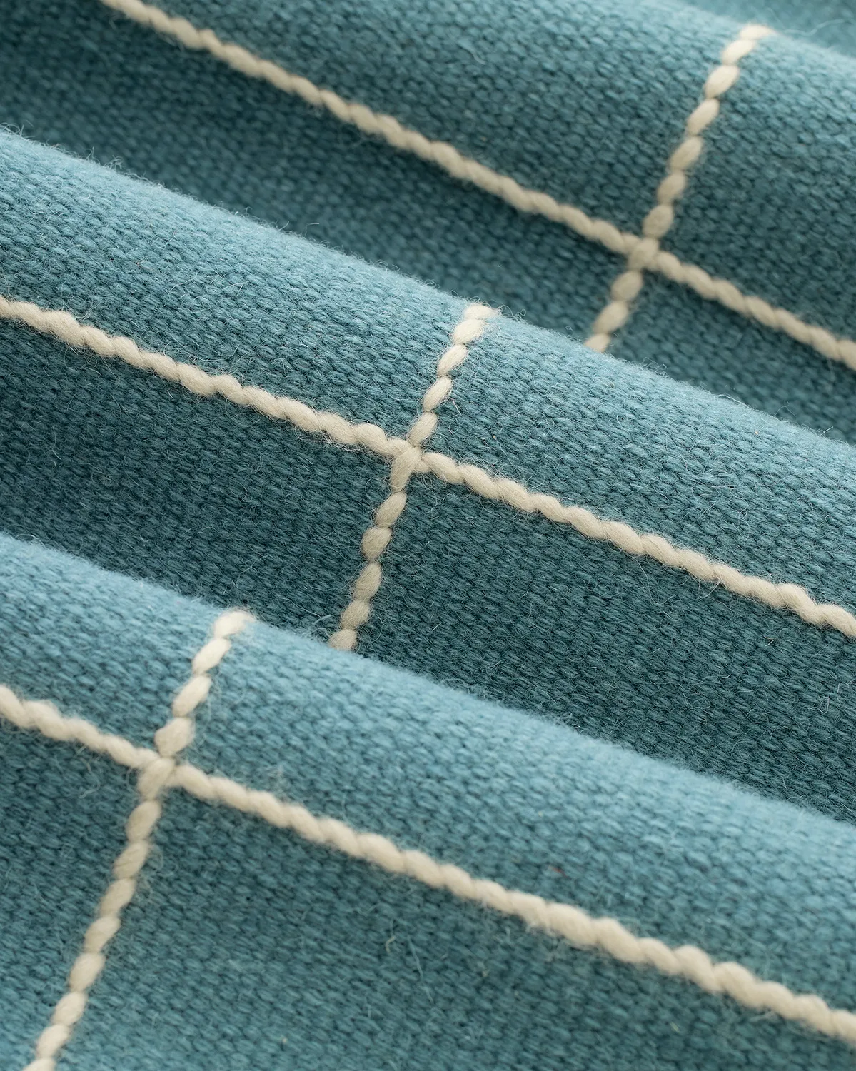 밀란 러그, Heaven blue-off white, 180x270 cm Chhatwal & Jonsson | 샤트왈앤존슨