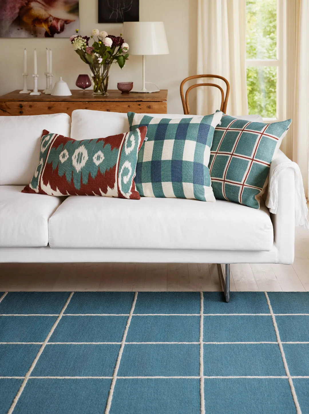 밀란 러그, Heaven blue-off white, 180x270 cm Chhatwal & Jonsson | 샤트왈앤존슨