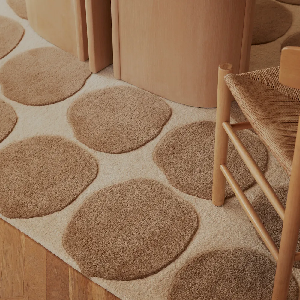닷츠 러그, Light khaki/light beige, 180x270 cm Chhatwal & Jonsson | 샤트왈앤존슨