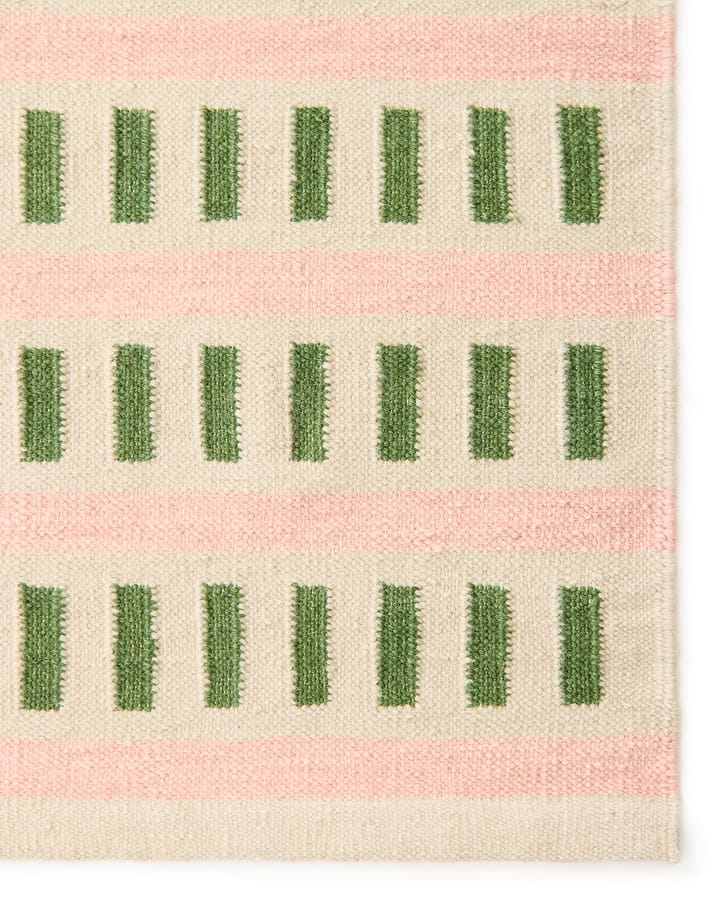 라다크 울 러그 - Offwhite-green-pink, 180x270cm - Chhatwal & Jonsson | 샤트왈앤존슨