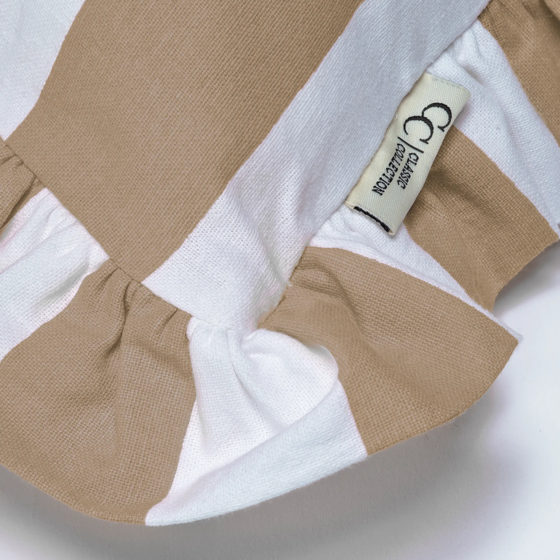 쿠션 커버 러플 스트라이프 50x50 cm, Beige Classic Collection | 클래식 콜렉션