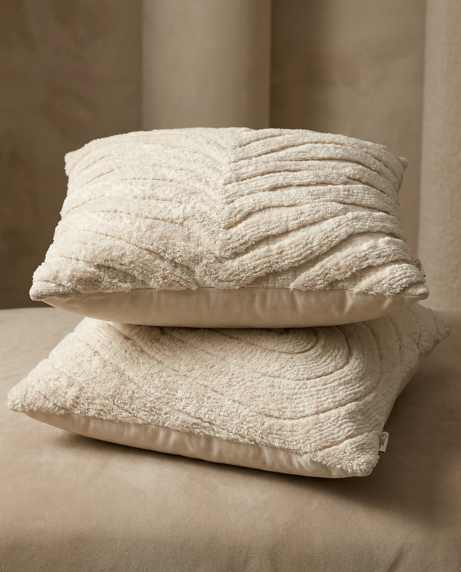 Zebra Tuft 쿠션 커버, Off white, 50x50 cm Classic Collection | 클래식 콜렉션