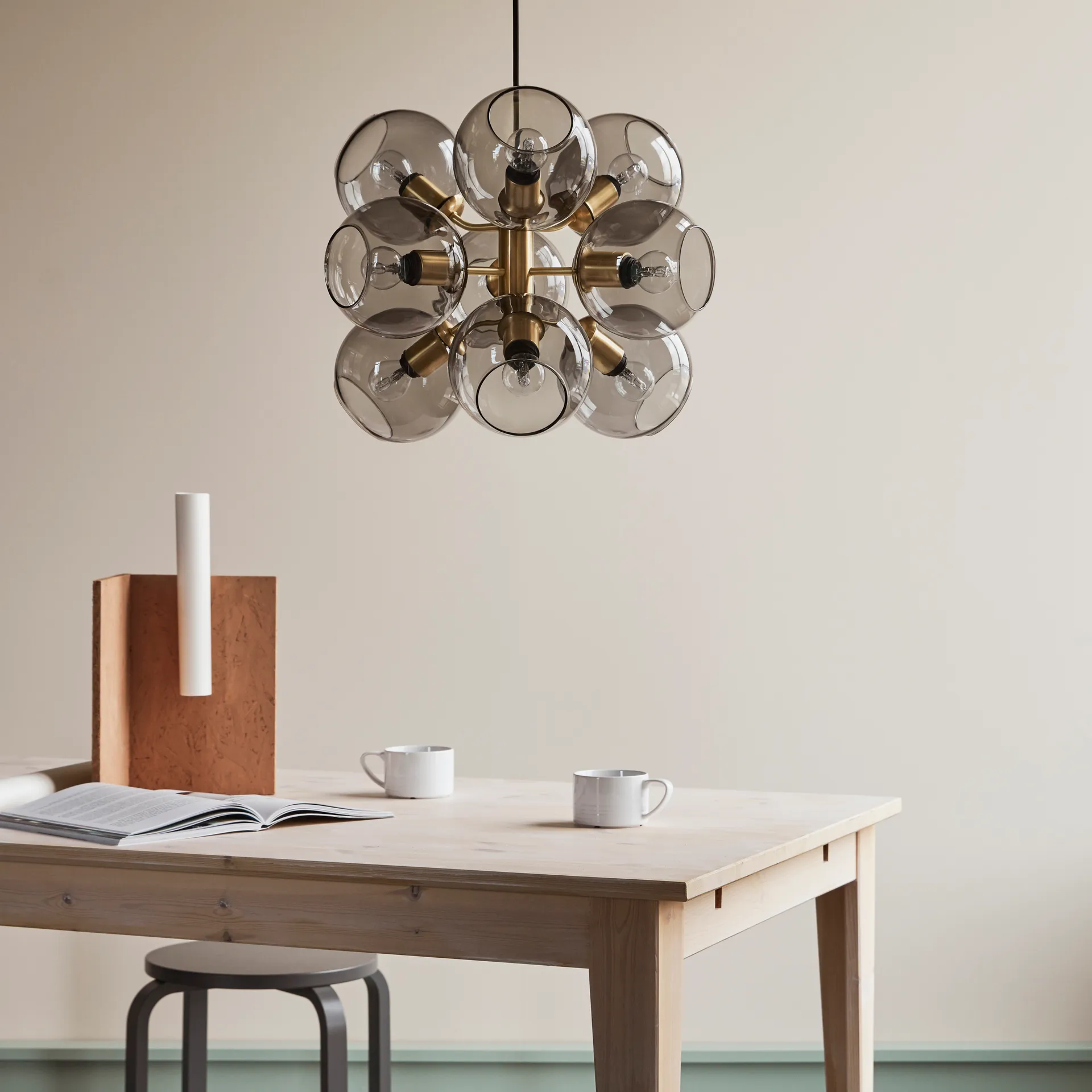 테이지 펜던트 조명, brass-smoke coloured glass CO Bankeryd | 케어오브뱅커리드